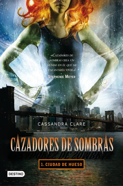 Portada de Cazadores de sombras: Ciudad de Hueso 